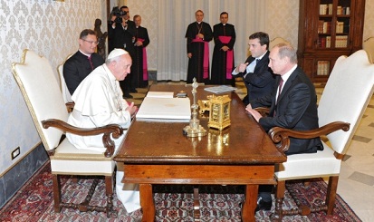 Putin Papa ilə görüşdü